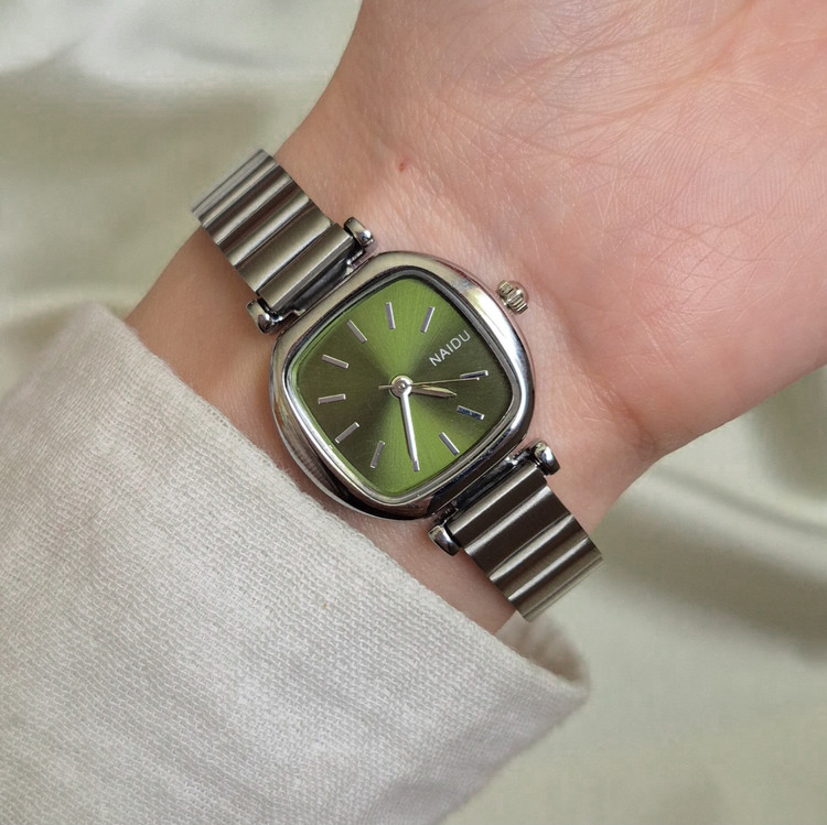 خرید ساعت نایدو زیتونی از لیمو اکسسوری