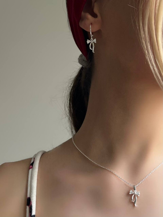 نیم ست پاپیونی نقره ای - نمای 2