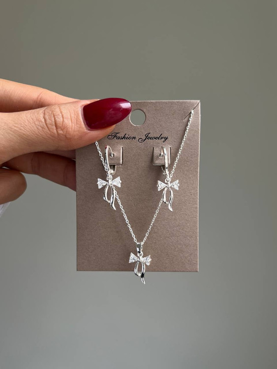 خرید نیم ست پاپیونی نقره ای از لیمو اکسسوری