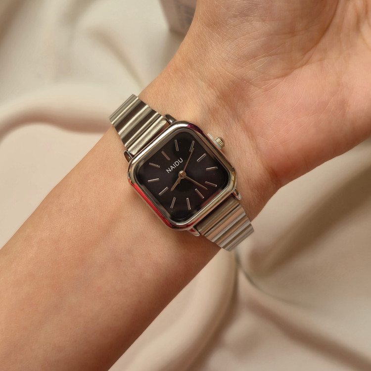 خرید ساعت نایدو مربعی مشکی از لیمو اکسسوری